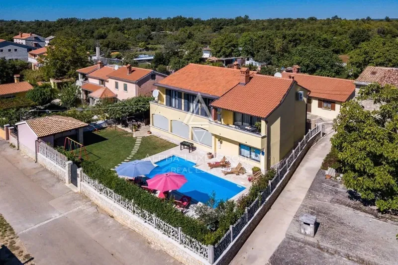 Istria, Svetvinčenat - Residenza con doppia unità abitativa e piscina – 2
