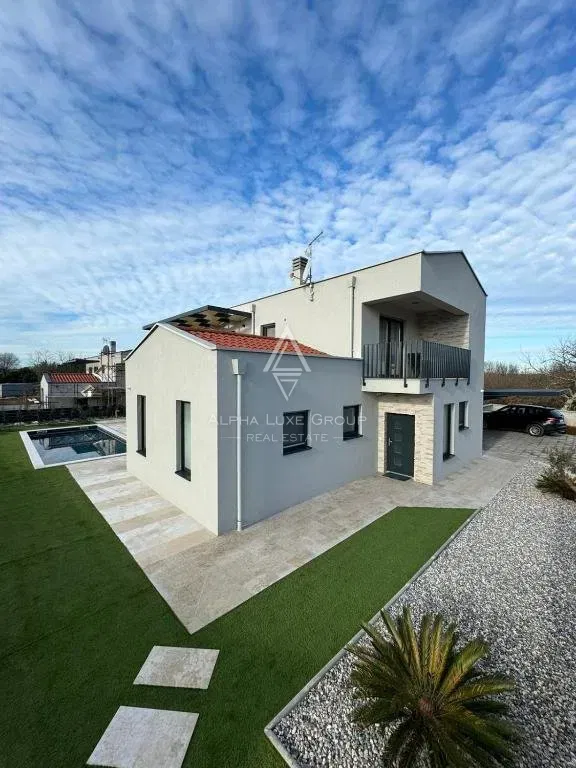 Sveti Lovreč - Elegant villa in tranquil Istrian village – 2