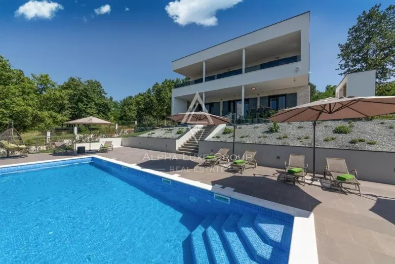 Istria, Rabac: Villa esclusiva con piscina riscaldata e viste mozzafiato – 2