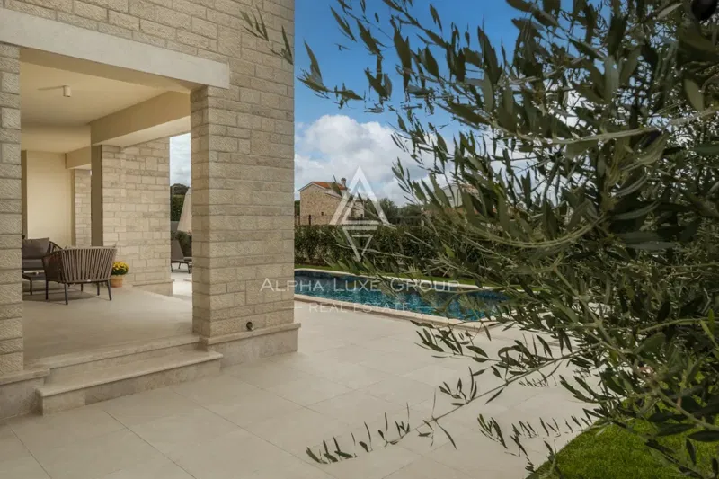 Esclusiva di ALPHA LUXE GROUP - Poreč, Istria: Splendida villa con panorama mozzafiato su mare e città – 3