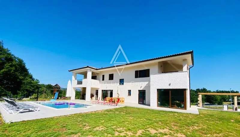 Labin, Istria: Villa moderna di pregio con piscina e vasto giardino – 2