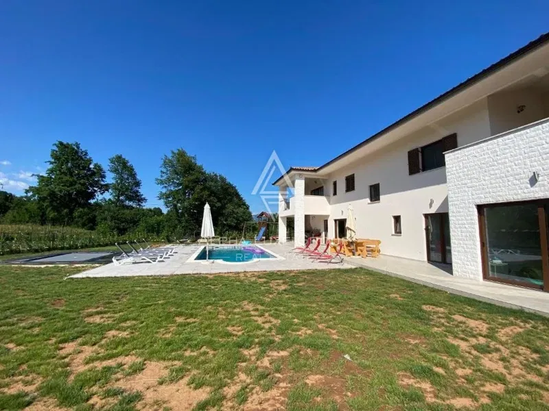 Labin, Istria: Villa moderna di pregio con piscina e vasto giardino – 3