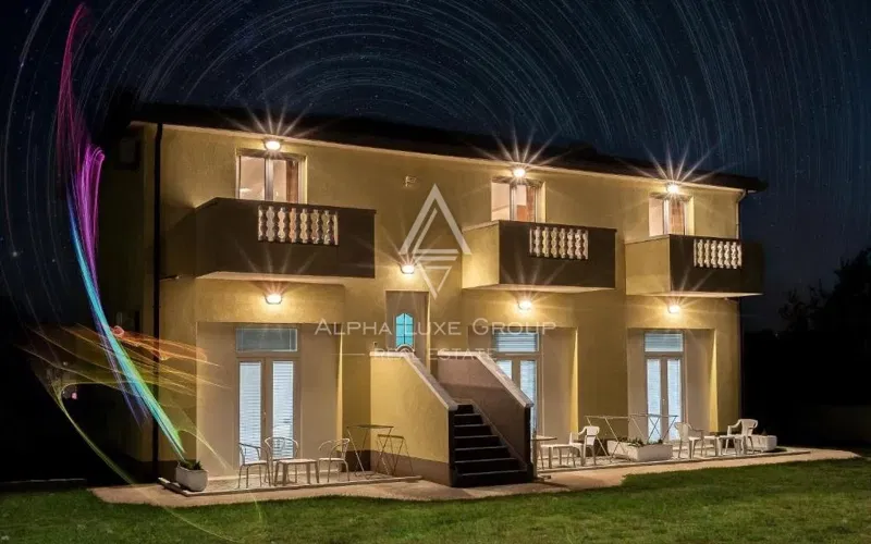 Zona Umag: Opportunità d'investimento primaria con edificio commerciale e casa di appartamenti – 3
