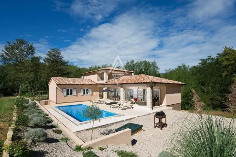 Dom Labin, 300m2 – 2