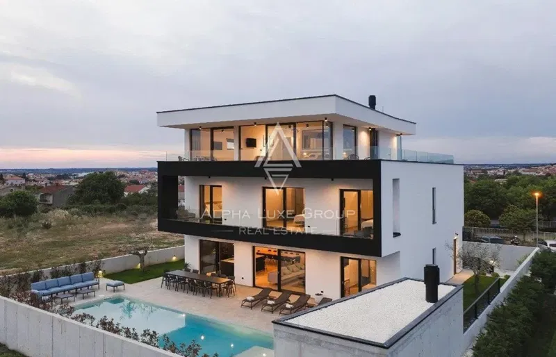 Villa moderna e lussuosa con piscina e vista panoramica sul mare, Pola, ISTRIA – 2