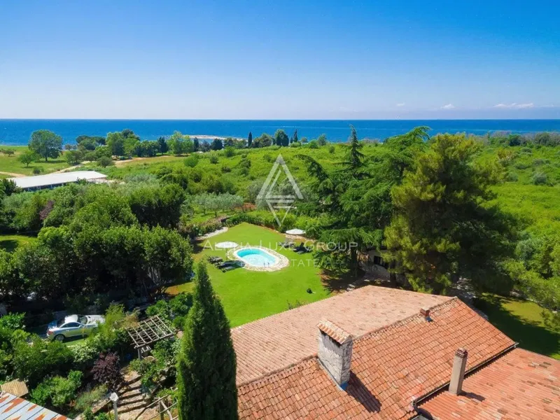 Bella proprietà con una casa e tre bungalow, a 250 m dal mare, Umago, ISTRIA – 2