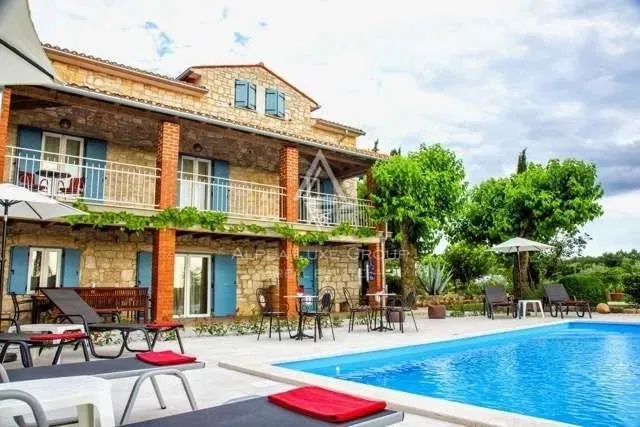 Beautiful stone villa on a spacious plot with its vineyard, Poreč, ISTRA – 2