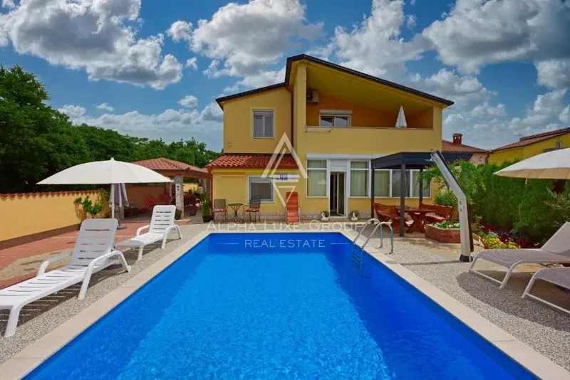 House with pool and five apartments, Istria, Poreč – 2