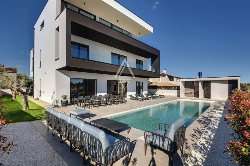 Istria, Pola: Villa moderna di lusso con piscina – 3