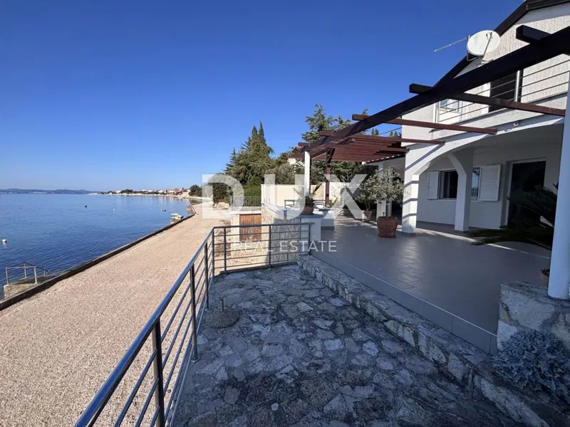 BIOGRAD, SVETI PETAR - Csodálatos nyaraló, 1. sor a tengerhez – 2