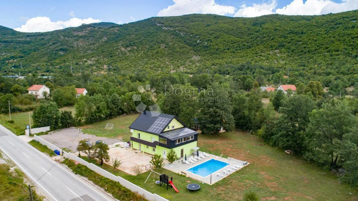Dom Štikada, Lovinac, 400m2