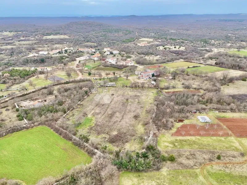 Teren budowlany Krmed, Bale, 1.570m2 – 3