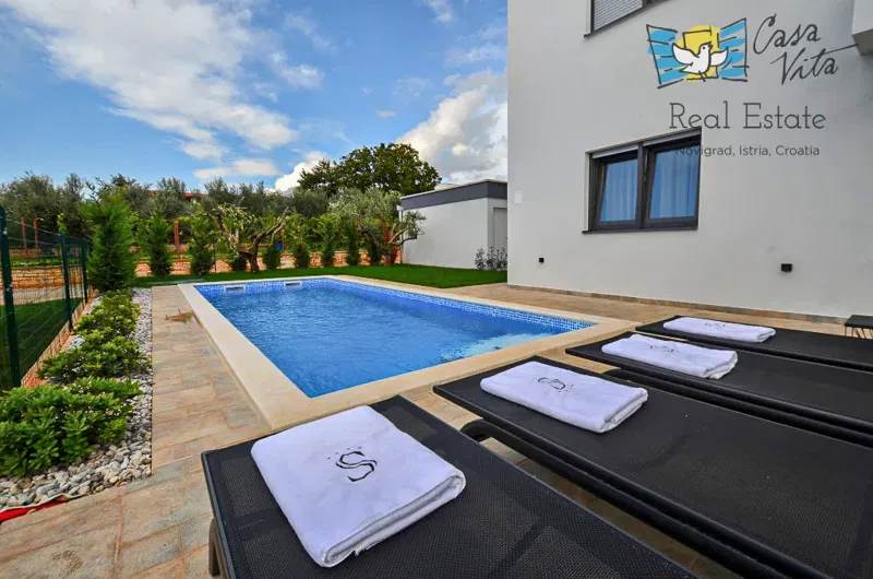 Appartamento moderno al piano terra di un edificio residenziale con piscina - NOVIGRAD – 2
