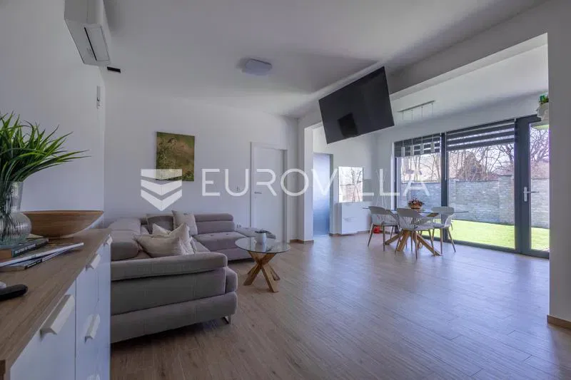 Izvrsna investicija u seoski turizam, Prodaja 4 moderno uređena apartmana u Kopačevu