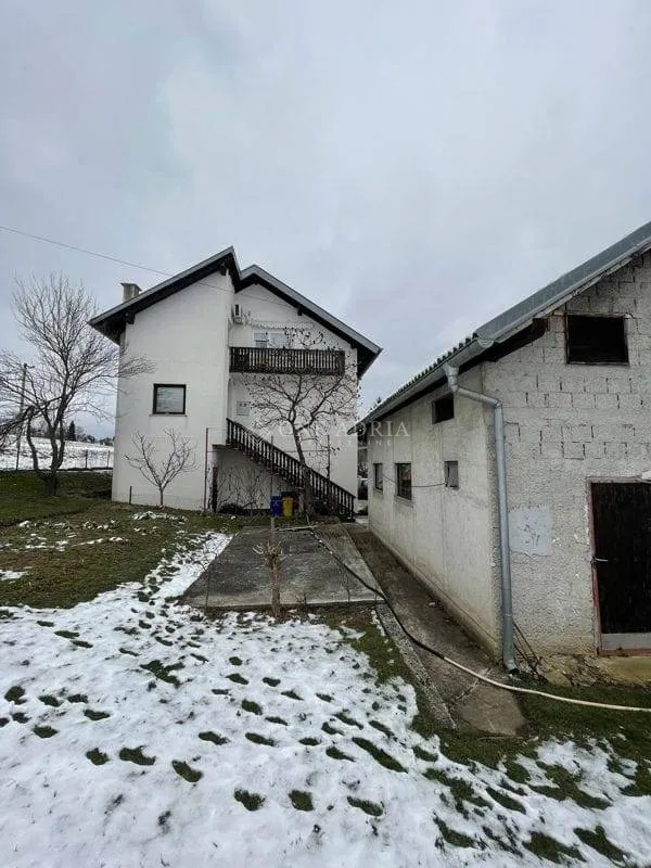 SAMOSTOJEĆA KATNICA SA LIJEPOM OKUĆNICOM! – 3