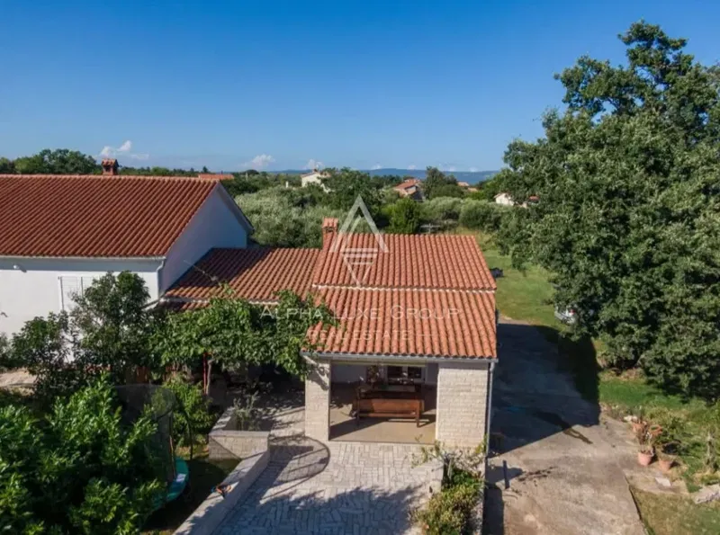 Istria, Stunning home with 2 apartments and sea view – 2