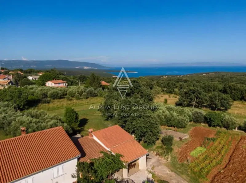Istria, Stunning home with 2 apartments and sea view – 3