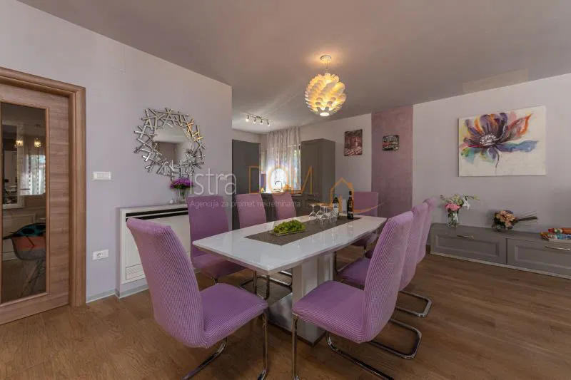- Stan 240 m2 sa bazenom i garažom, blizina mora - – 3
