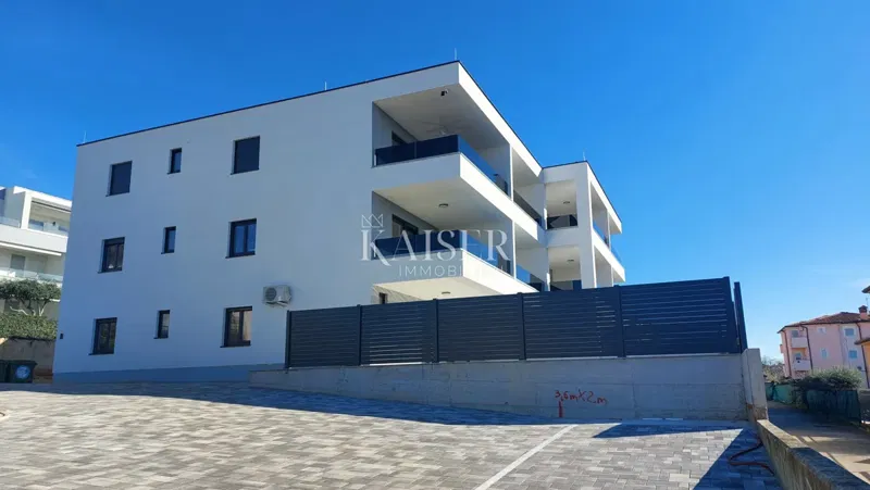 Istria, Cittanova - lussuoso appartamento con tre camere da letto e soggiorno, 108 m2, al piano terra, con piscina – 3