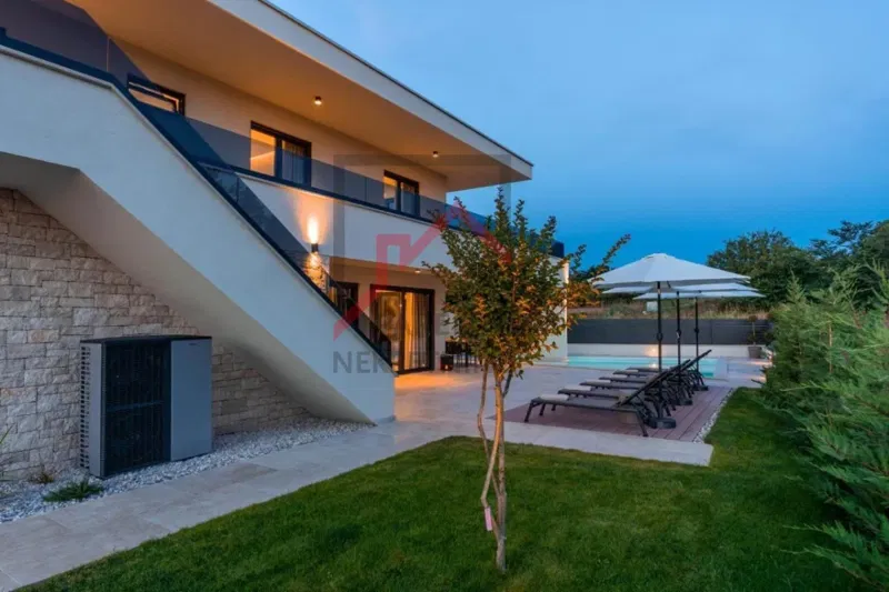 Beautiful modern villa not far from the sea and the city center! – 2