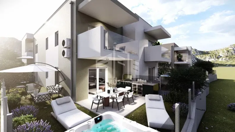K. SUCURAC*** Two-room apartment on the ground floor with a garden! – 2