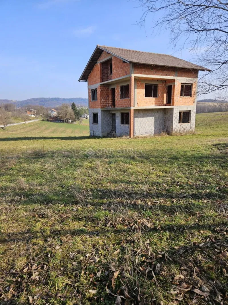 SAMOSTOJEĆA KUĆA SA VELIKIM ZEMLJIŠTEM!! – 3