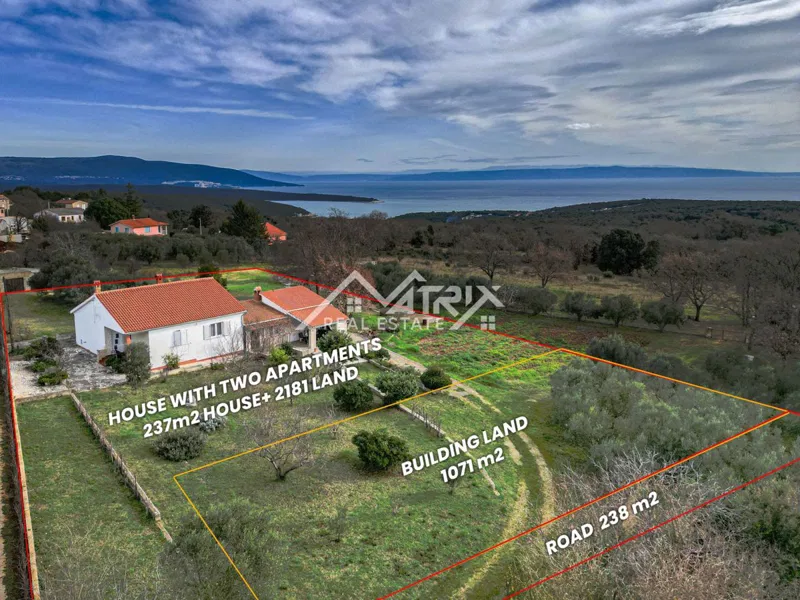 Marčana okolica – Hiša z dvema apartmajema in zazidljivim zemljiščem, blizu morja! – 2