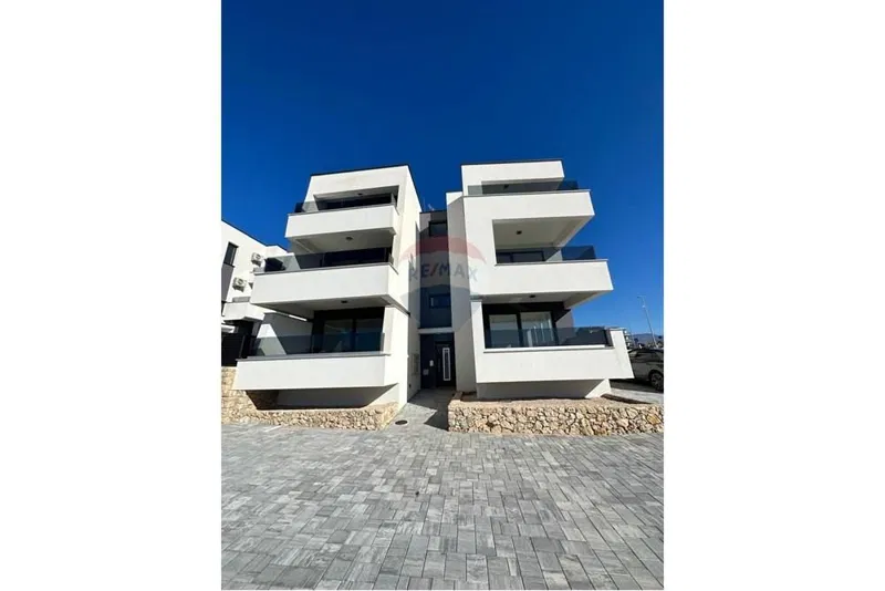 NOVOGRADNJA - STAN 81,60m2 - PRIZEMLJE S VRTOM I POGLEDOM NA MORE - Novalja, otok Pag – 2
