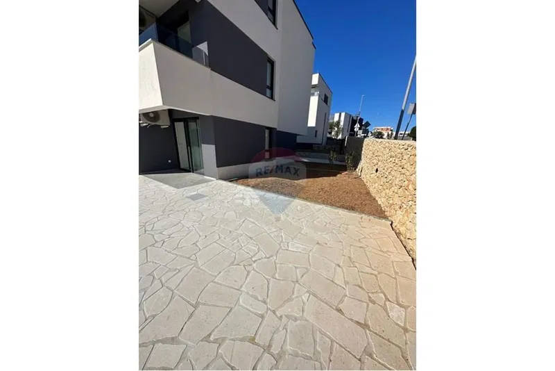 NOVOGRADNJA - STAN 81,60m2 - PRIZEMLJE S VRTOM I POGLEDOM NA MORE - Novalja, otok Pag – 3