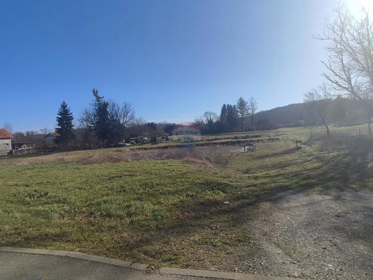 Duga Resa, teren 150 m od Mrežnice sa projektom