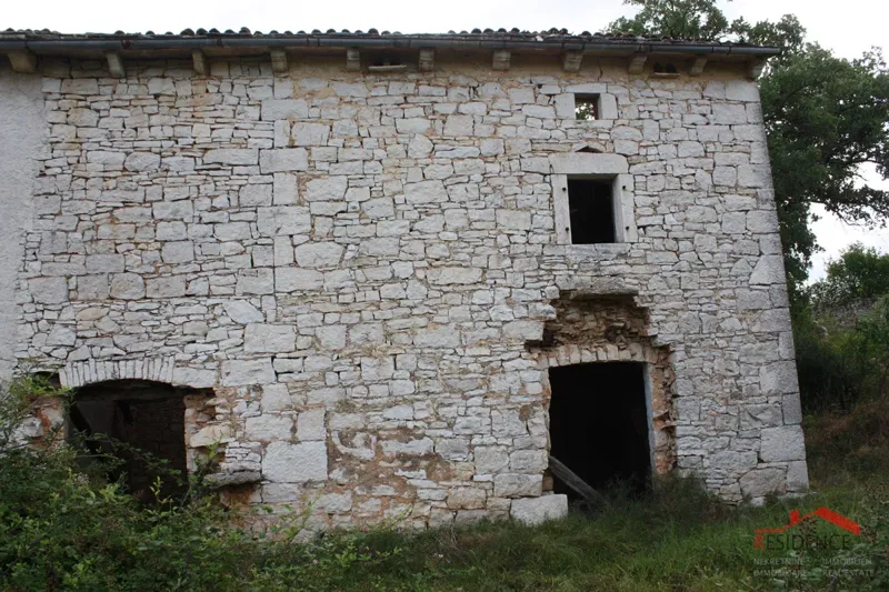 BODULERI, ANTICA CASA ISTRIANA DA RISTRUTTURARE CON AMPIO TERRENO – 2