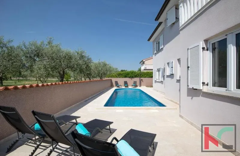 Istria, Loborika, casa con piscina, 3 camere da letto + soggiorno, vicino alla città di Pola #vendita – 2