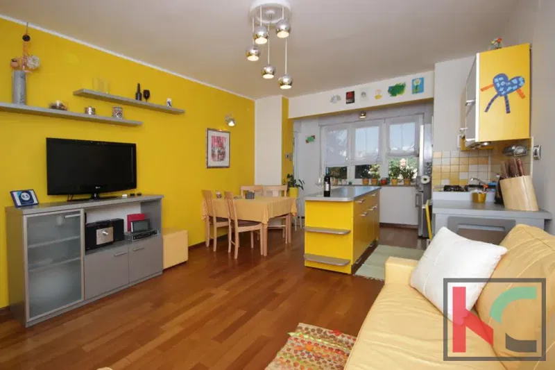 Istria, Pola, centro, appartamento completamente arredato e attrezzato per vivere 2SS+DB con 2 balconi, #vendita – 2