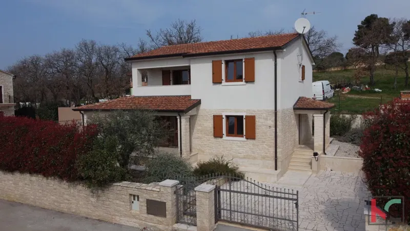 Istria, zona Parenzo, villa con piscina 180 m2 in una posizione tranquilla, #vendita – 2