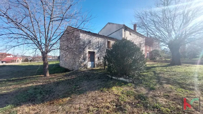 Istria, villaggio di Rovigno, casa in pietra su terreno di 1335 m2, #vendita – 3