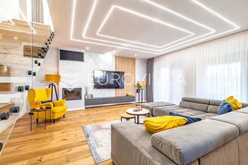 Zaprešić, Kalamiri, moderna novoizgrađena kuća na odličnoj lokaciji, 330 m2