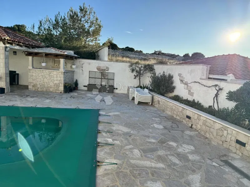 Casa Povlja, Selca, 200m2 – 3