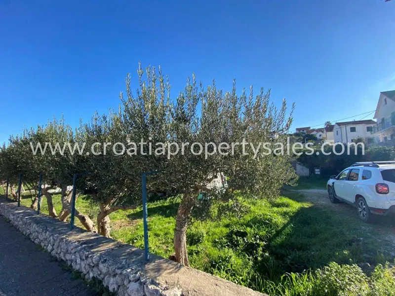 Brac, building land for sale, 198.000 € – 2