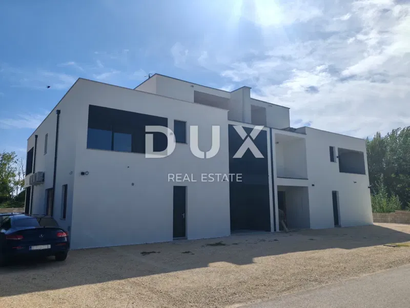 ZADAR, ZUKVE - Spacious semi-detached house with pool! New construction! B – 3