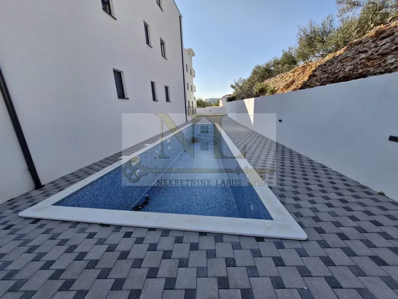 Apartment S8, large balcony, shared pool, Okrug Gornji – 3