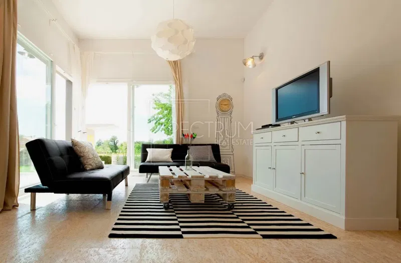 Poreč area, single-storey house with swimming pool – 3