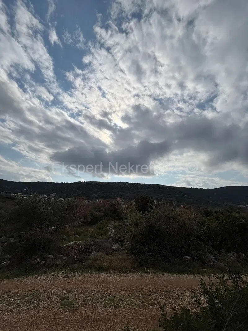 Marina, building plot 1261m2 with construction. with permission, 190m from the sea – 3