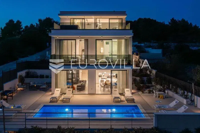 Ciovo Island, Okrug Gornji - modern villa with pool near the sea – 2