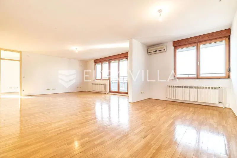 Zagreb, Trešnjevka, Selska, beautiful office space with 2 bedrooms, with parking space and a garage – 3