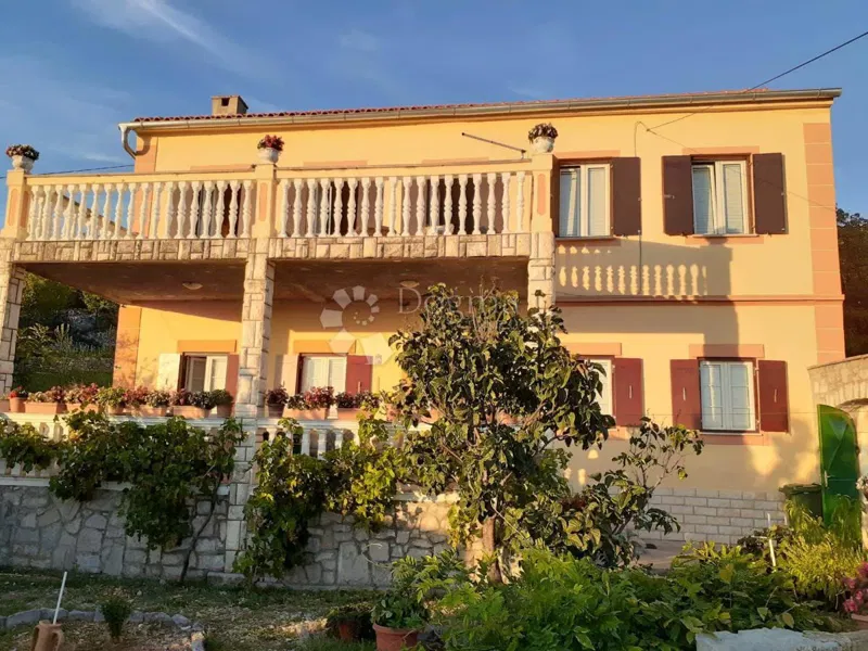 Dom Crikvenica, 100m2 – 2