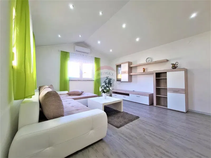 Villa Singola/Casa Vacanza Kaštel, Buje, 60m2 – 2