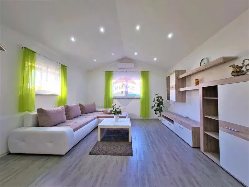 Villa Singola/Casa Vacanza Kaštel, Buje, 60m2 – 3