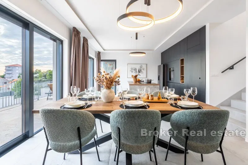 Luxury villa with pool and sea view – 3