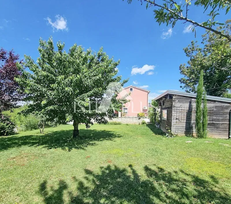 Istria, zona Parenzo - Casa indipendente con 2 appartamenti, cortile con piscina e VISTA MARE – 2