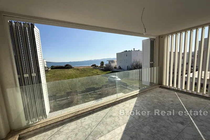 Modern villa with sea views and exclusive amenities – 3